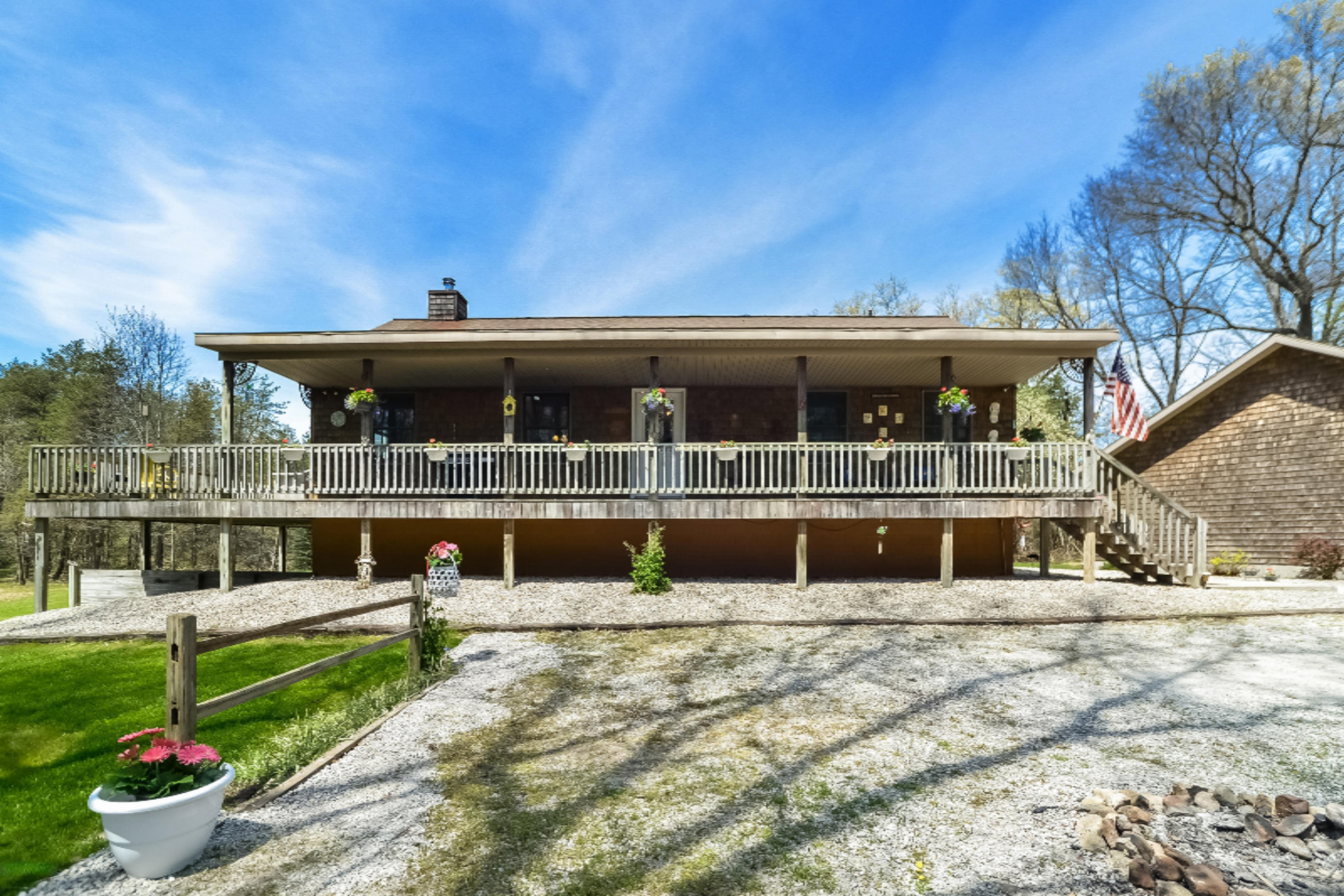 001-Front_View-4172753-large