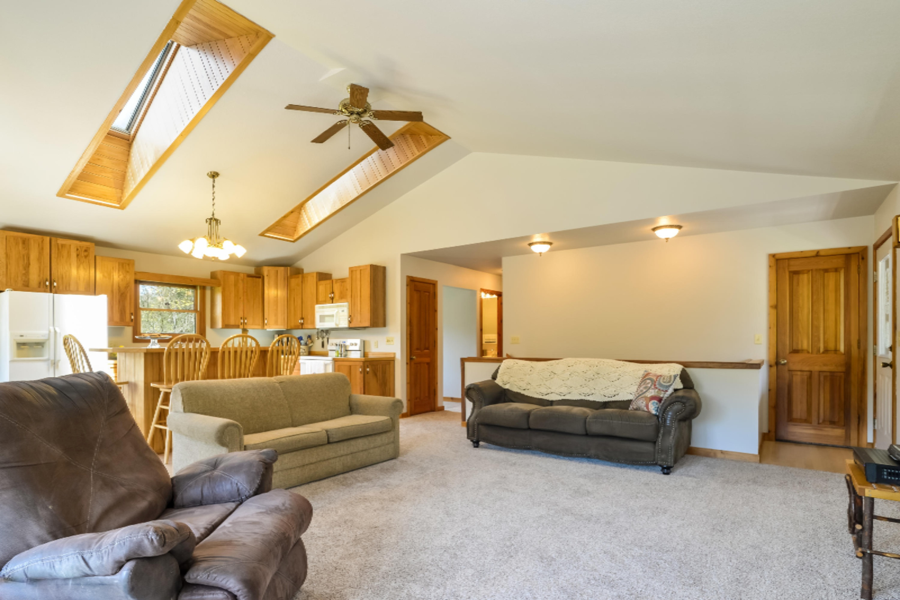 006-Living_Room-4172774-large