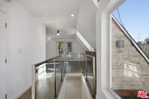 $4,998,000 | 2633 North Commonwealth Avenue, Los Angeles, CA 90027