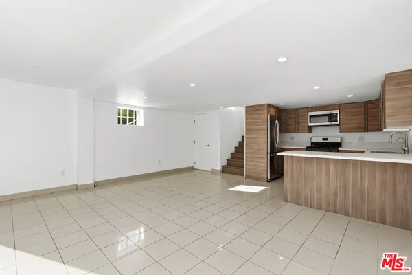 $4,998,000 | 2633 North Commonwealth Avenue, Los Angeles, CA 90027