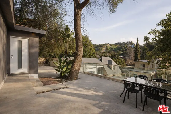 $4,998,000 | 2633 North Commonwealth Avenue, Los Angeles, CA 90027