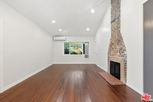 $4,998,000 | 2633 North Commonwealth Avenue, Los Angeles, CA 90027