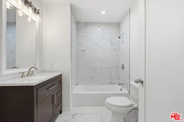 $4,998,000 | 2633 North Commonwealth Avenue, Los Angeles, CA 90027