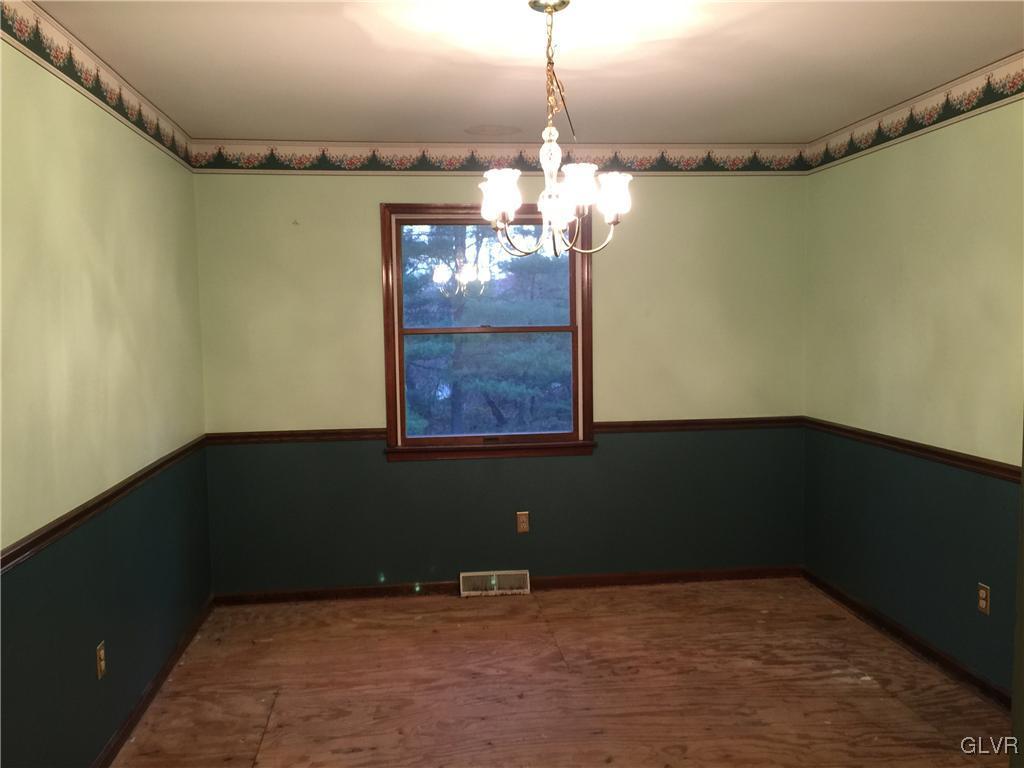 1815 Meadows Road Hellertown, PA 18055 - Photo 3 of 12 Gallery Image 3