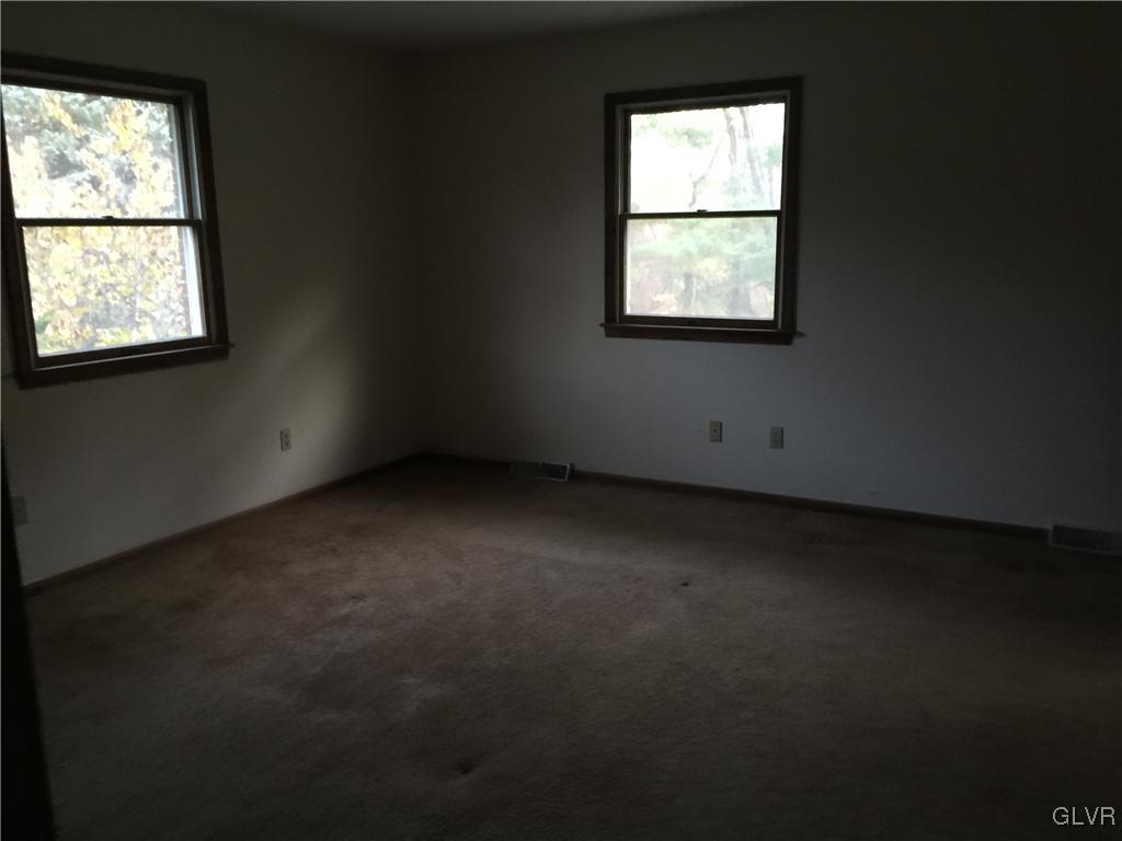 1815 Meadows Road Hellertown, PA 18055 - Photo 10 of 12 Gallery Image 10