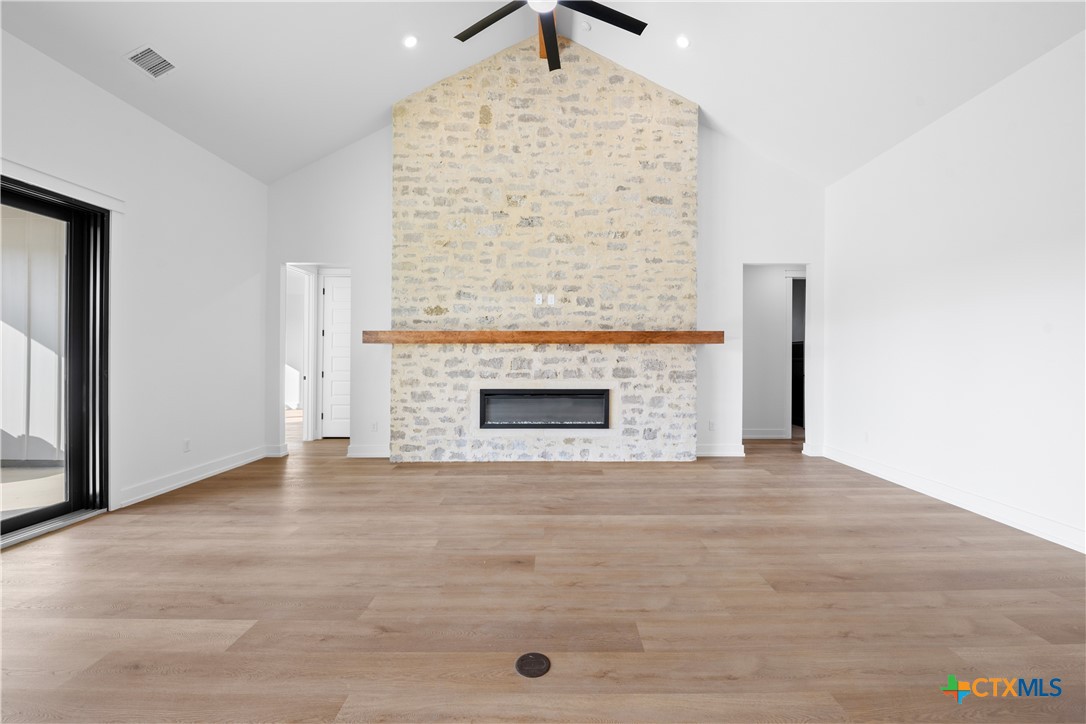 6837 Lacey Oak Road Salado, TX 76571 - Photo 21 of 43 Please note: These interior photos are not of the actual home but are from a previously completed home with a similar floor plan. Finishes, features, and layout may vary.*