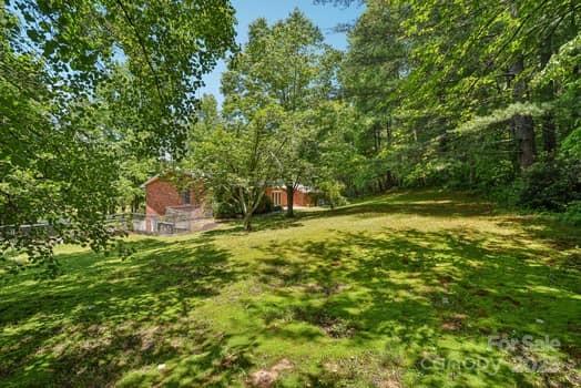 125 Merrill Road Fletcher, NC 28732 - Photo 2 of 32 Gallery Image 2
