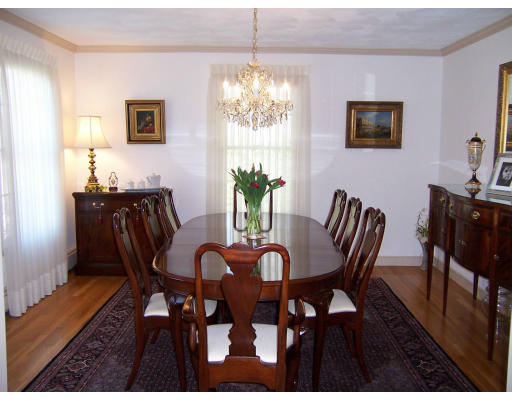 103 Cynthia Road Needham, MA 02494 - Photo 12 of 25