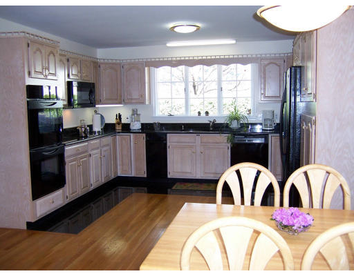 103 Cynthia Road Needham, MA 02494 - Photo 13 of 25