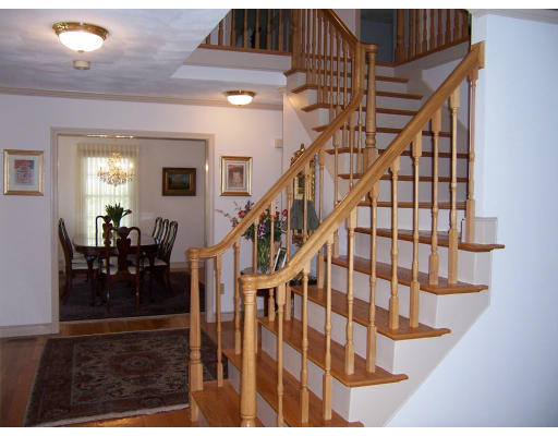 103 Cynthia Road Needham, MA 02494 - Photo 9 of 25