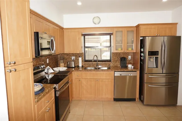 $898,888 | 9220 Southwest 56th Street, Miami, FL 33165