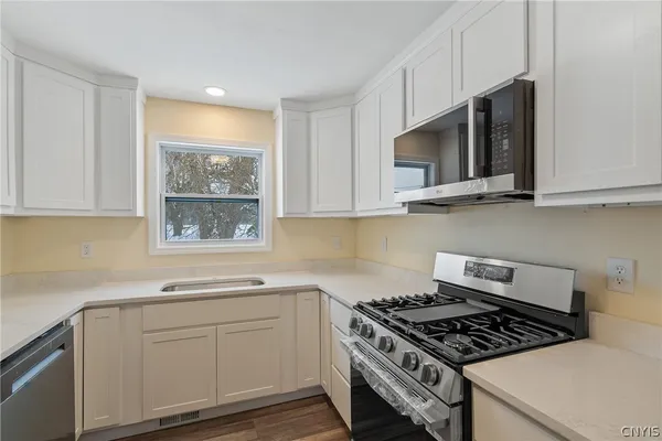 $2,000 | 429 Beechwood Avenue, Salina, NY 13088