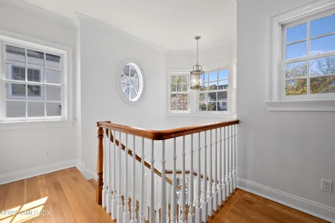 $1,250,000 | 147 Holly Hill Lane, Unit 2, Greenwich, CT 06830