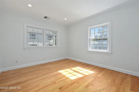 $1,250,000 | 147 Holly Hill Lane, Unit 2, Greenwich, CT 06830