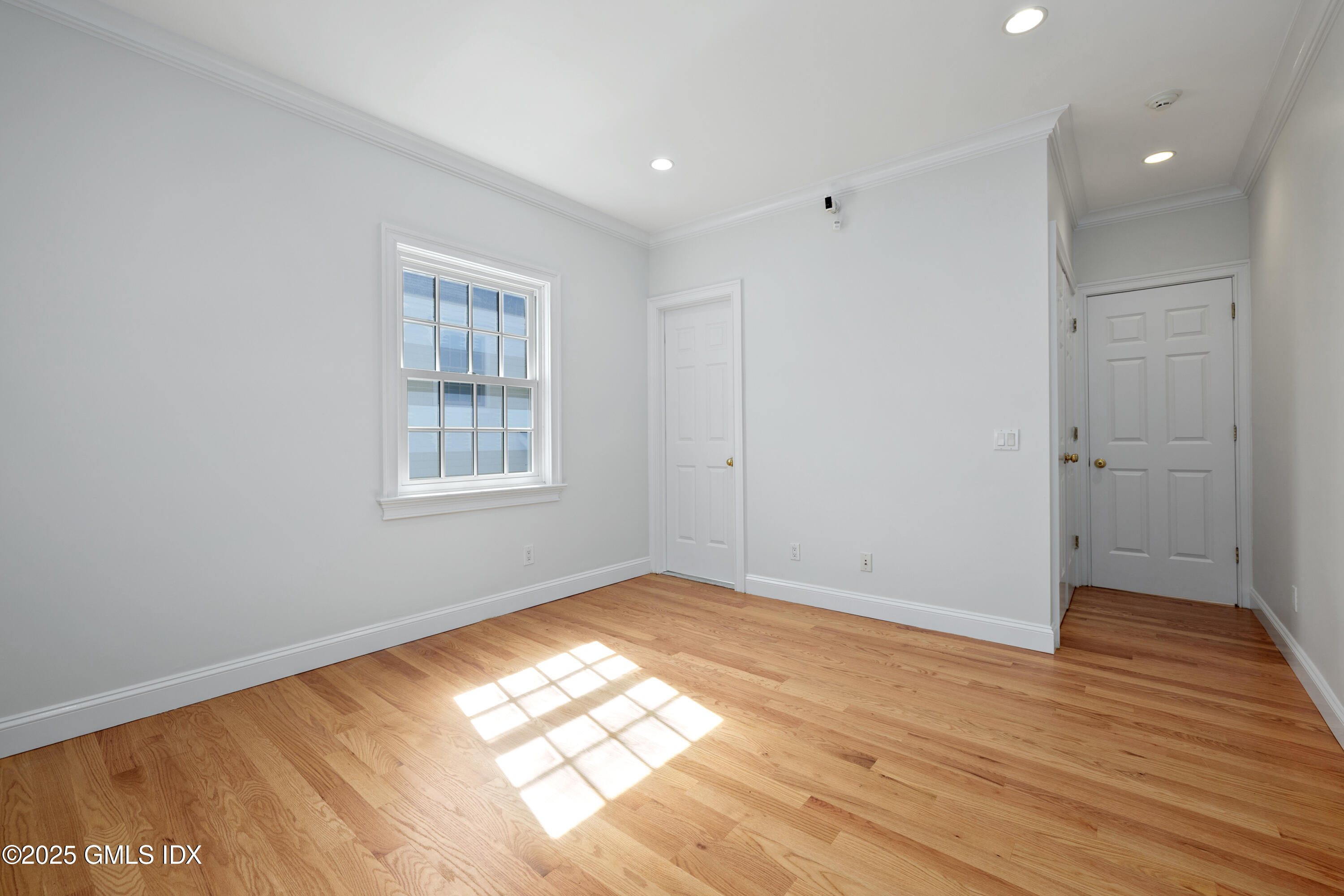 147 Holly Hill Lane, Unit 2 Greenwich, CT 06830 - Photo 22 of 33 18-0Y2A5672