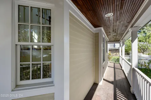 $1,250,000 | 147 Holly Hill Lane, Unit 2, Greenwich, CT 06830