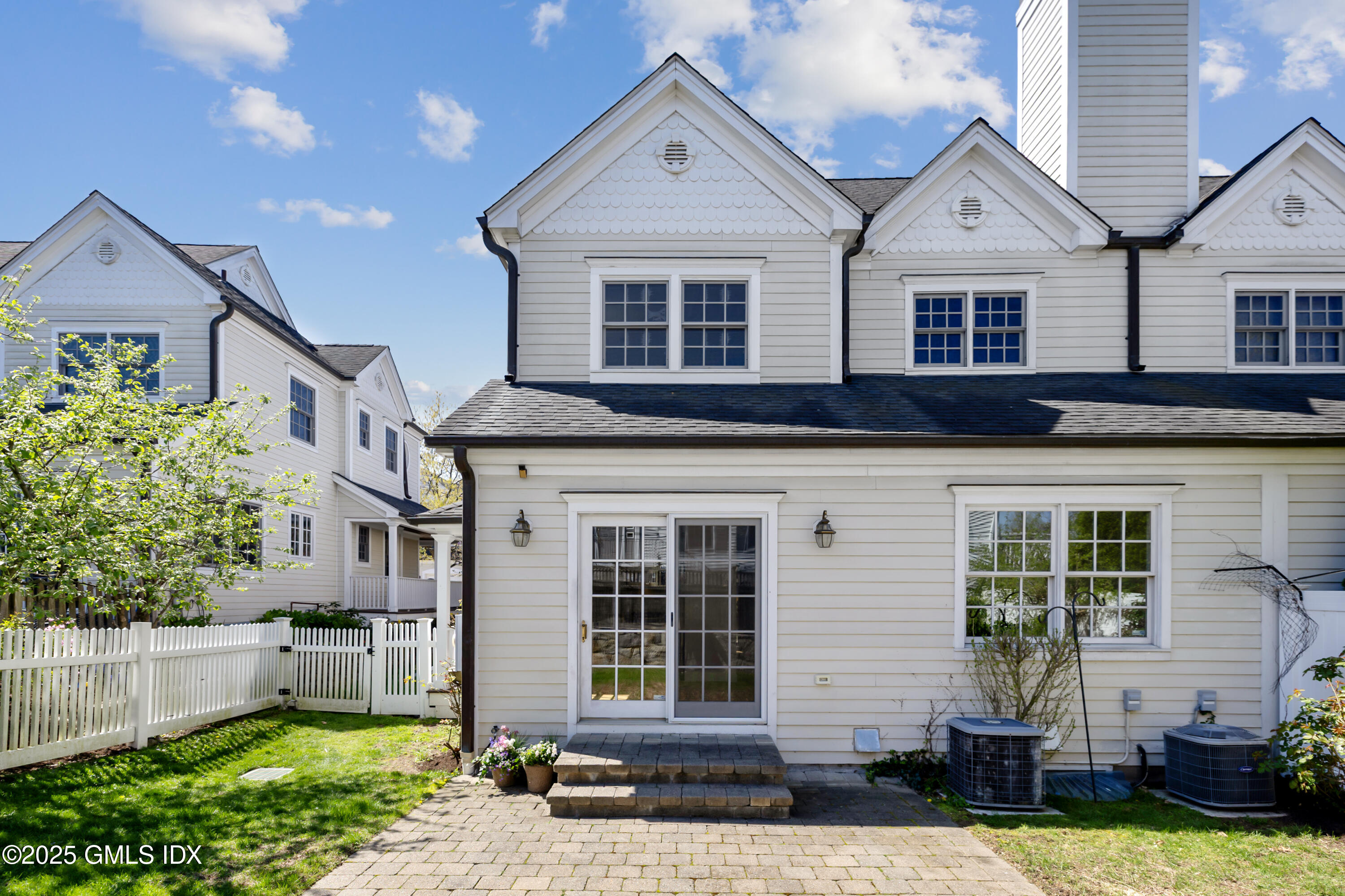 147 Holly Hill Lane, Unit 2 Greenwich, CT 06830 - Photo 29 of 33 37-0Y2A5841