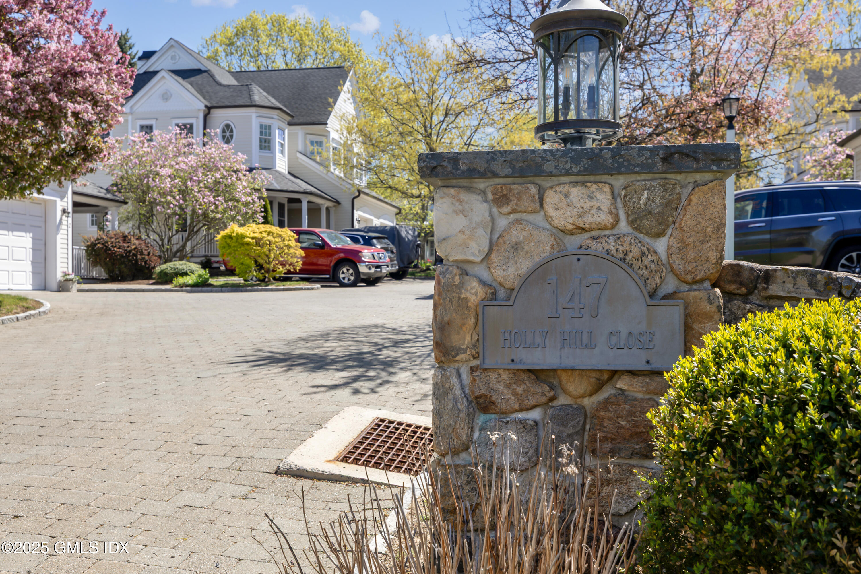 147 Holly Hill Lane, Unit 2 Greenwich, CT 06830 - Photo 30 of 33 01-0Y2A5876