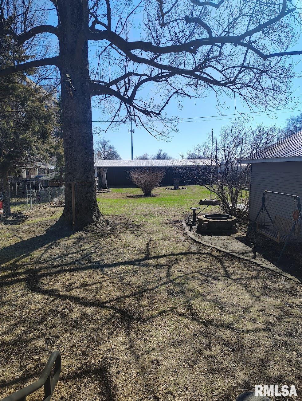 36 East Olive Street Canton, IL 61520 - Photo 7 of 23
