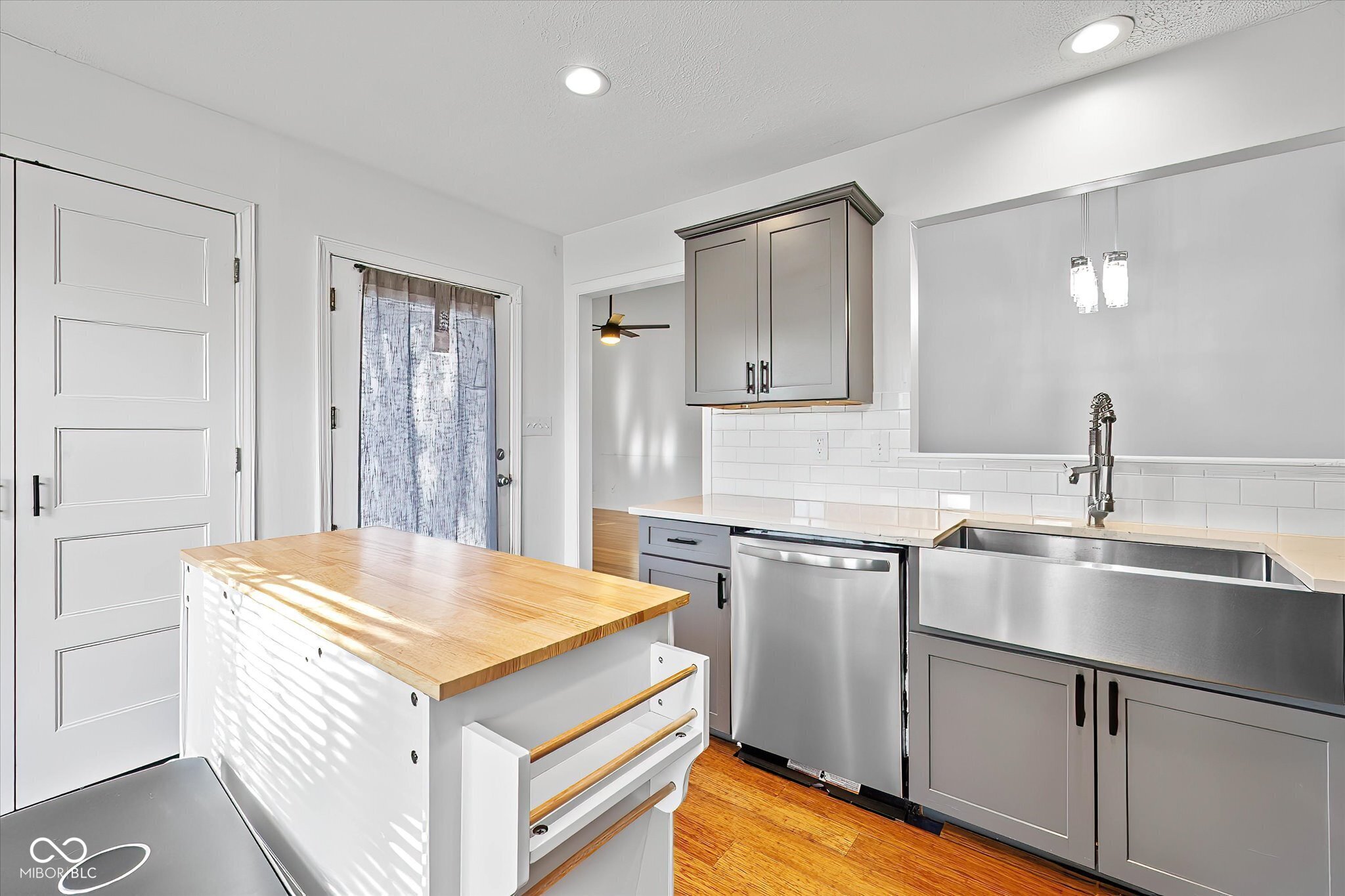 7763 Kenetta Court Fishers, IN 46038 - Photo 13 of 35