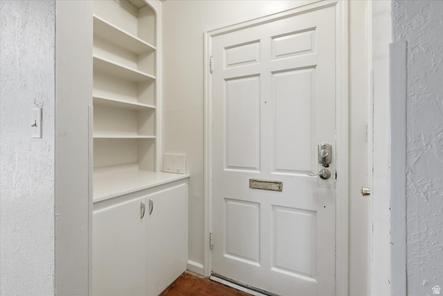 744 North 500 East Logan, UT 84321 - Photo 2 of 29 Built in's in Entryway