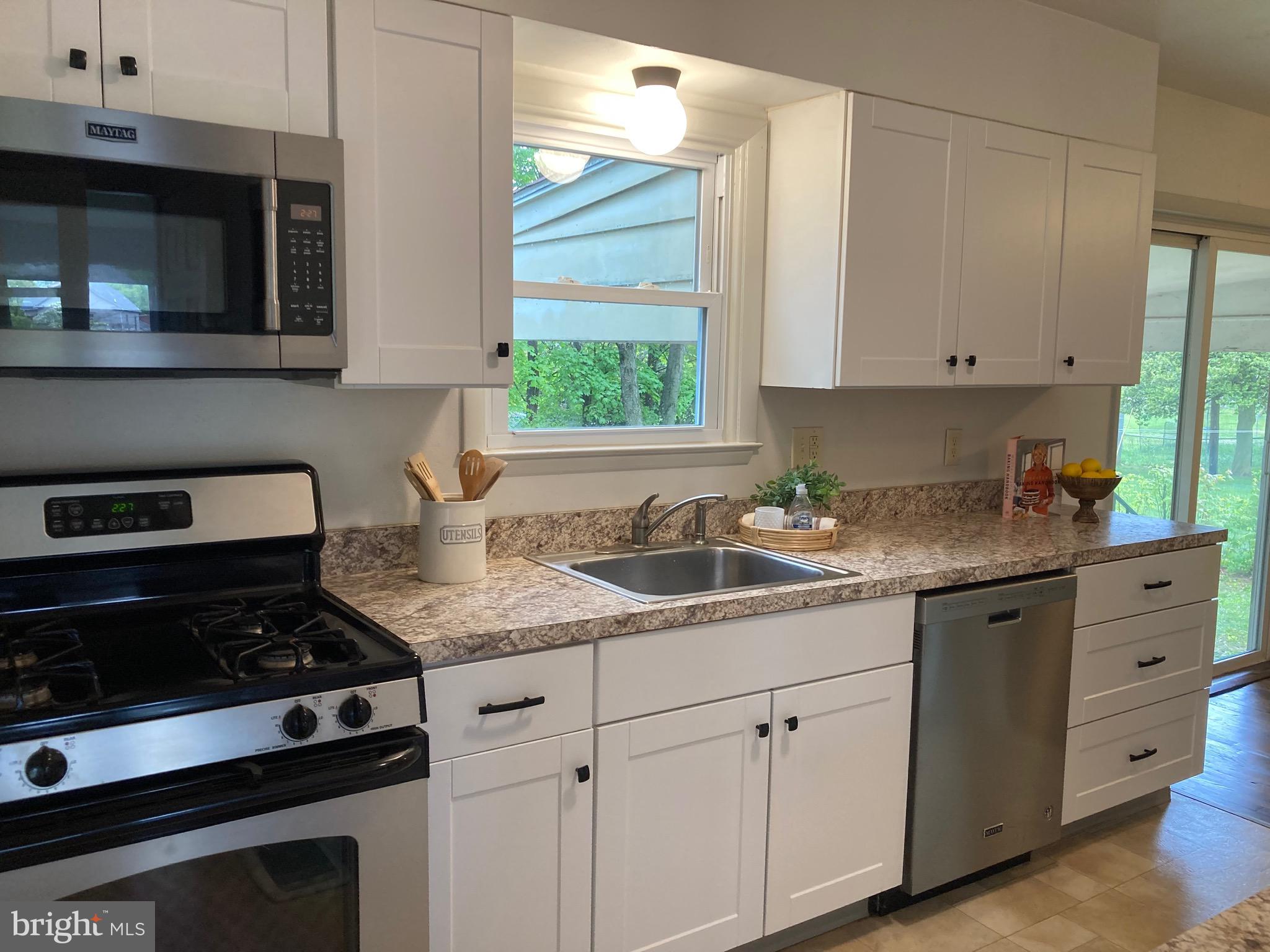11320 Greenberry Road Hagerstown, MD 21740 - Photo 2 of 16