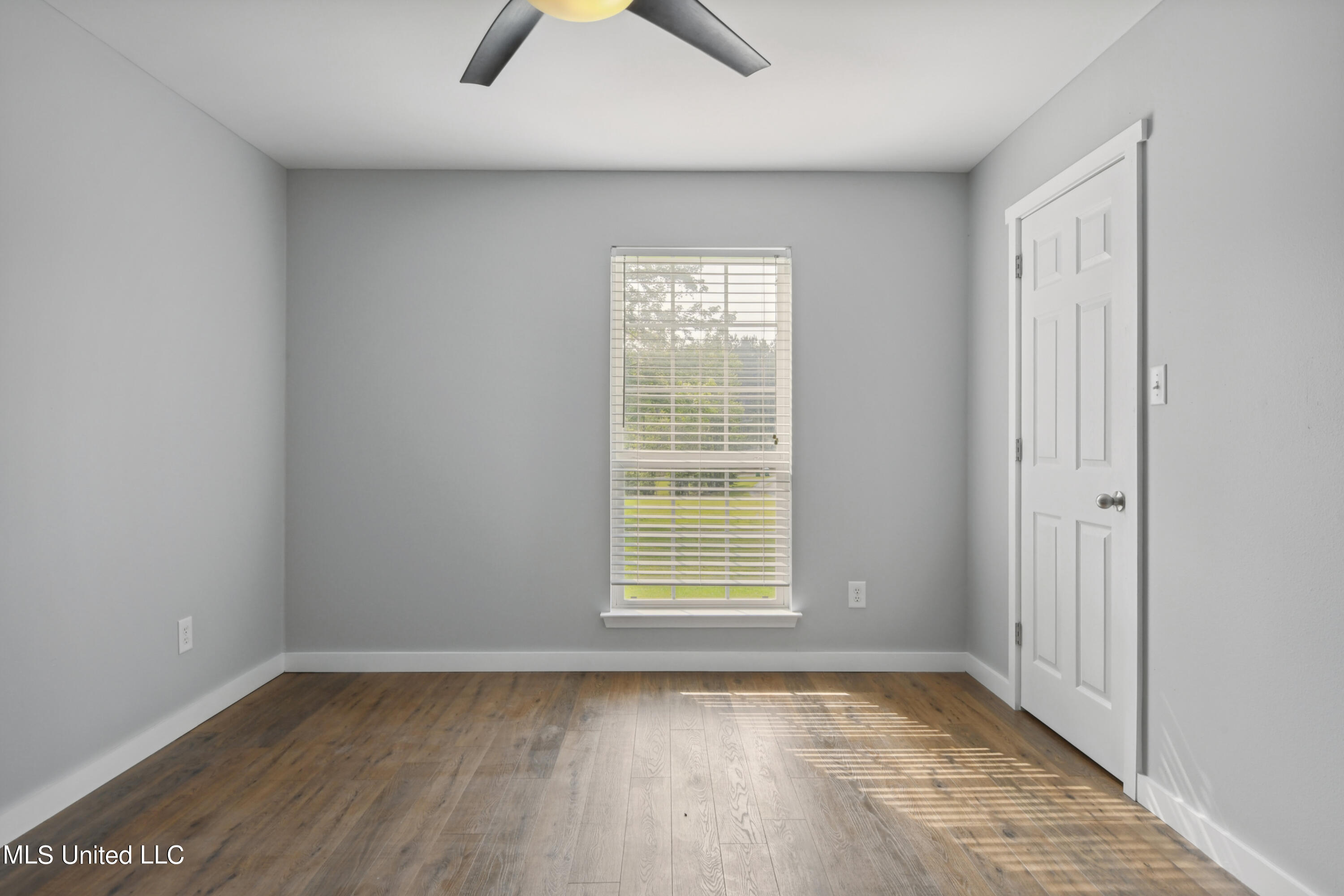 20711 Old Biloxi Road Ocean Springs, MS 39565 - Photo 17 of 22 015