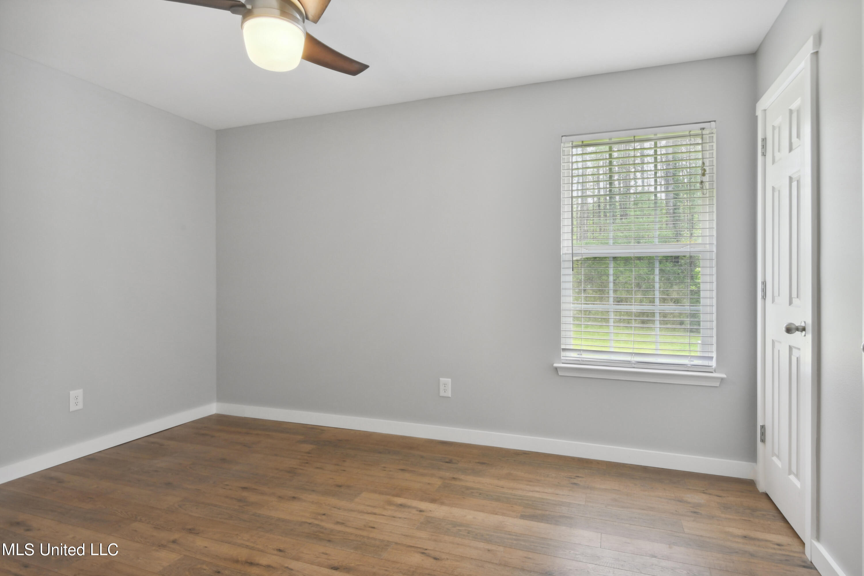 20711 Old Biloxi Road Ocean Springs, MS 39565 - Photo 19 of 22 016