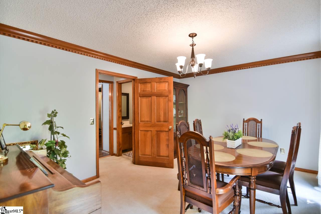 308 Quail Run Circle Fountain Inn, SC 29644 - Photo 3 of 33 Gallery Image 3