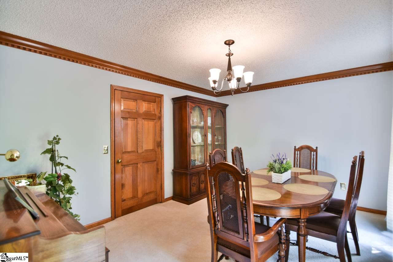 308 Quail Run Circle Fountain Inn, SC 29644 - Photo 4 of 33 Gallery Image 4
