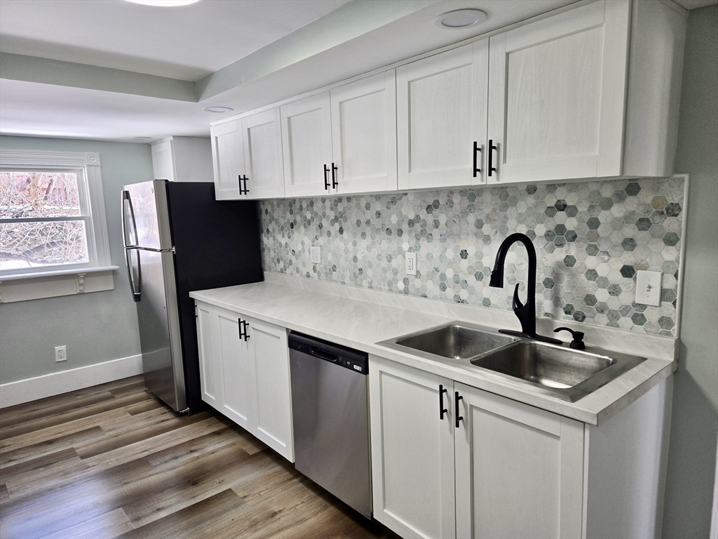 93 Cliff Street, Unit 2 Southbridge, MA 01550 - Photo 4 of 11