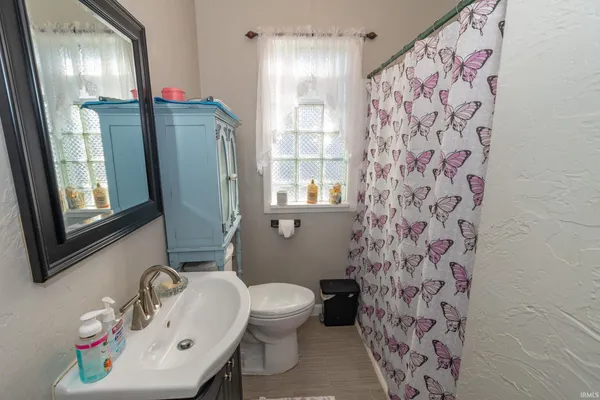 $189,000 | 1804 East Calvert Street, South Bend, IN 46613