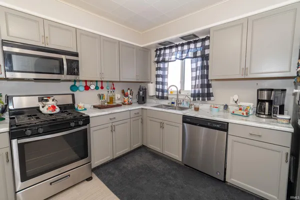 $189,000 | 1804 East Calvert Street, South Bend, IN 46613