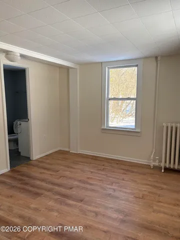 $2,400 | 838 Hallet Road, East Stroudsburg, PA 18301