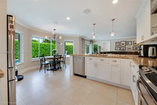 $1,200,600 | 11983 Southwest 99th Street, Miami, FL 33186