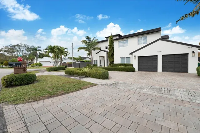 $1,200,600 | 11983 Southwest 99th Street, Miami, FL 33186
