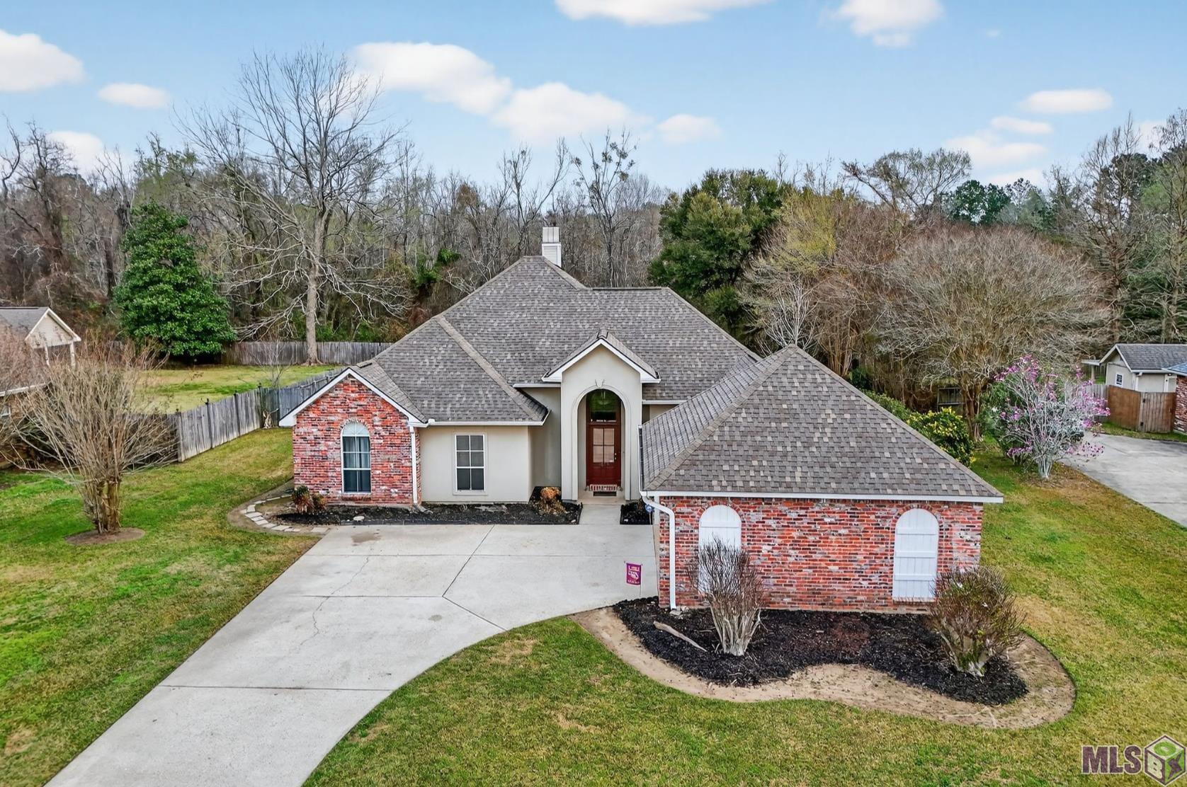 8589 R Dawes Drive Denham Springs, LA 70706 - Photo 1 of 32