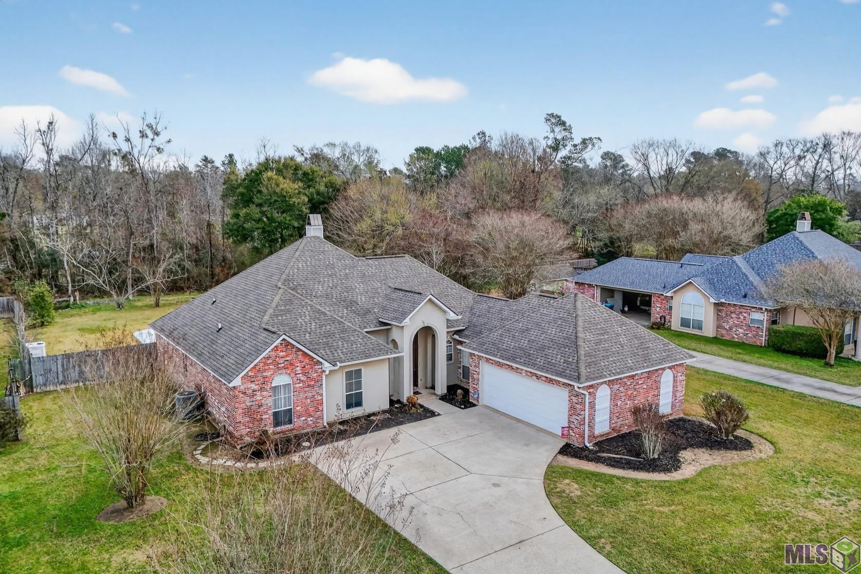 8589 R Dawes Drive Denham Springs, LA 70706 - Photo 2 of 32