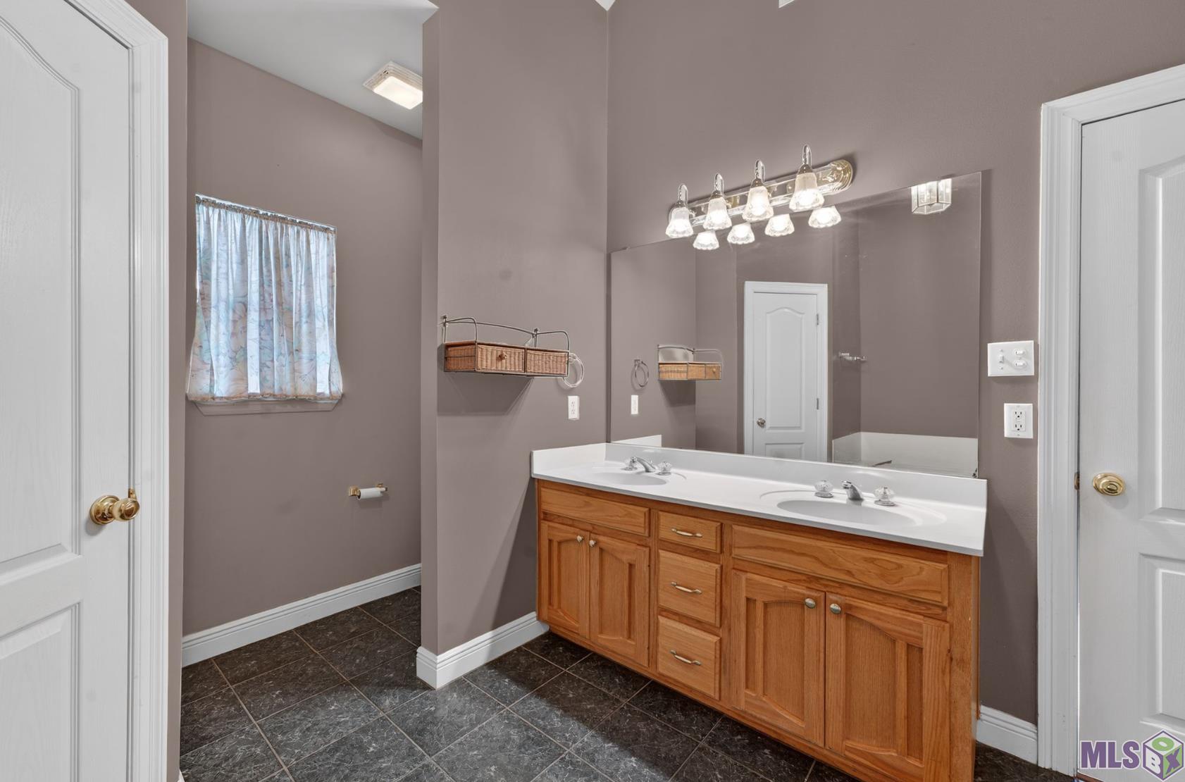 8589 R Dawes Drive Denham Springs, LA 70706 - Photo 22 of 32