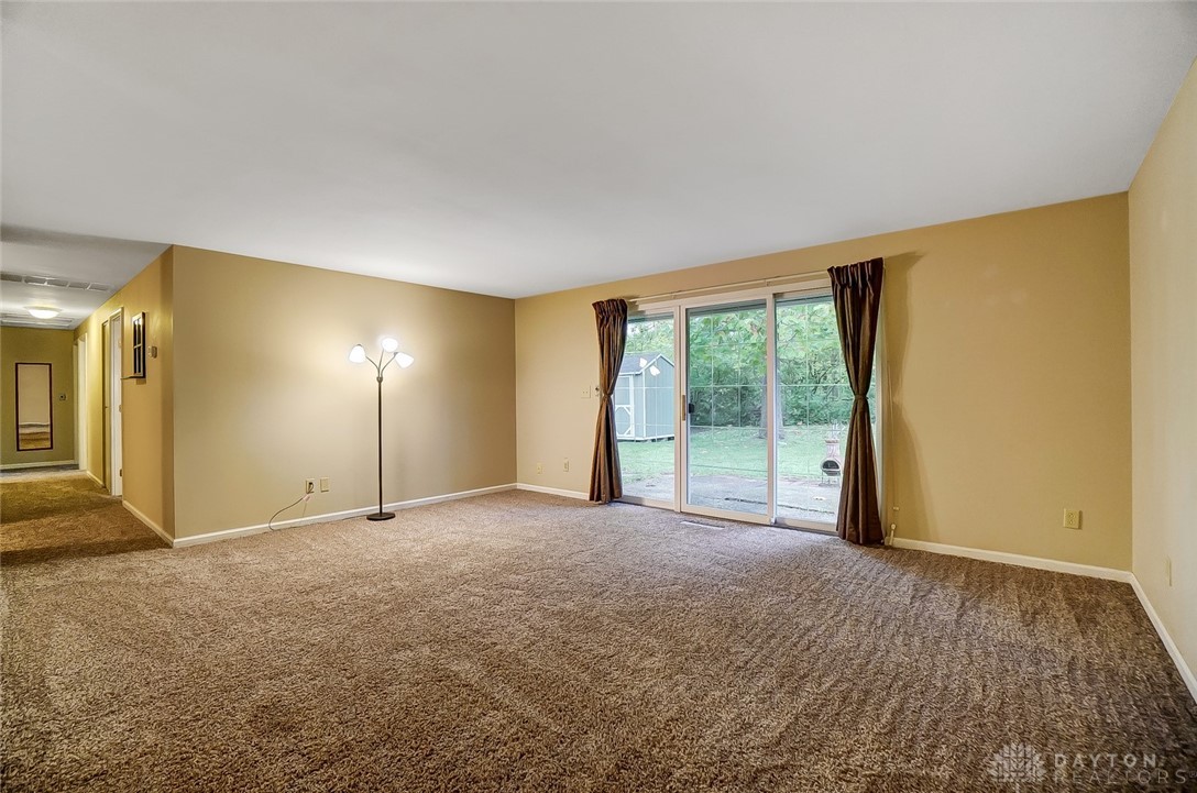 6612 Hemingway Road Huber Heights, OH 45424 - Photo 13 of 35