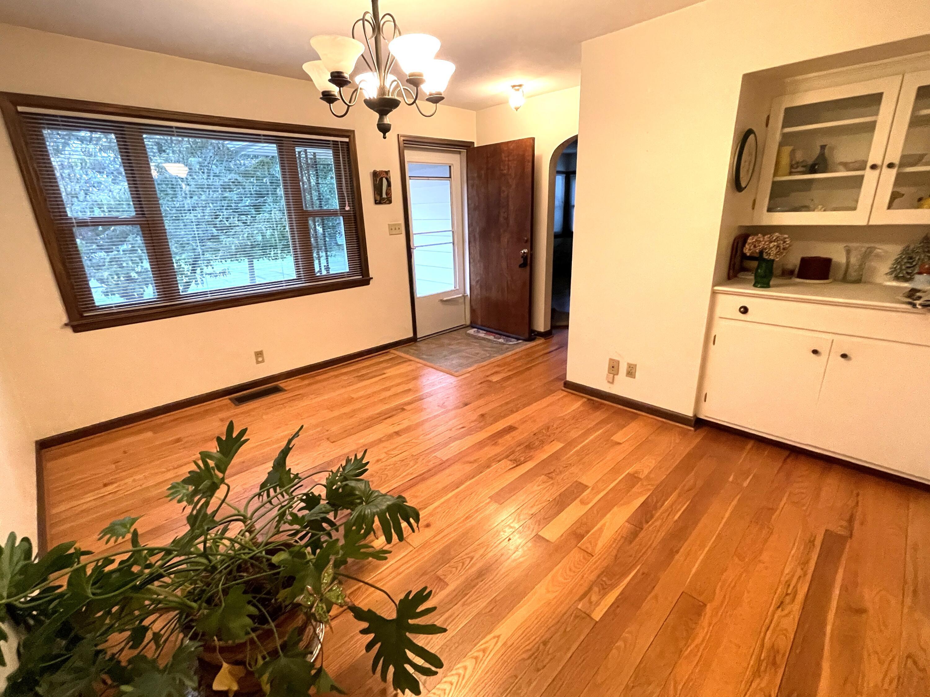 204 North Edgewood Road Mount Vernon, OH 43050 - Photo 7 of 37 6