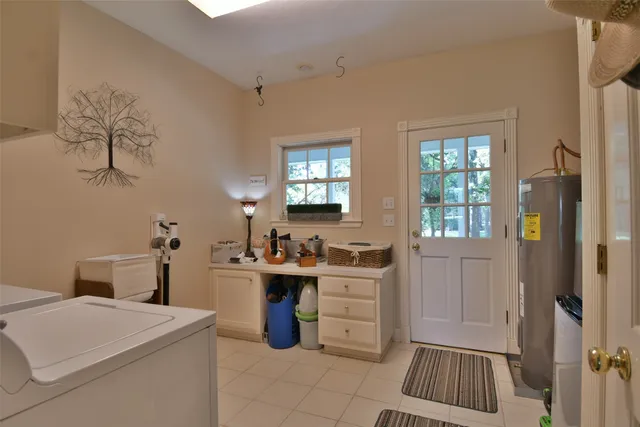 $950,000 | 1263 Weishuhn Road, New Ulm, TX 78950