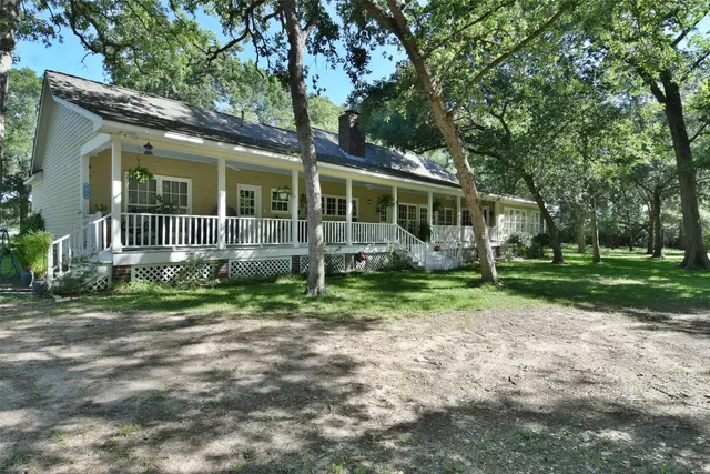 $950,000 | 1263 Weishuhn Road, New Ulm, TX 78950