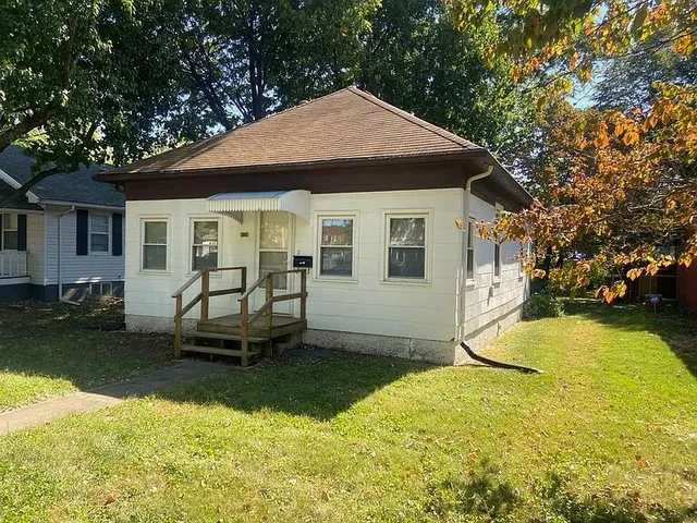$120,000 | 709 Rhodes Avenue, Grandview, MO 64030
