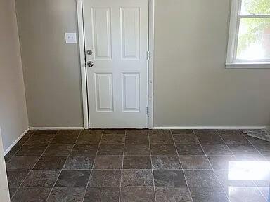 709 Rhodes Avenue Grandview, MO 64030 - Photo 2 of 9