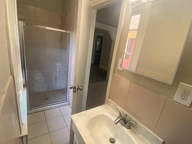 709 Rhodes Avenue Grandview, MO 64030 - Photo 8 of 9