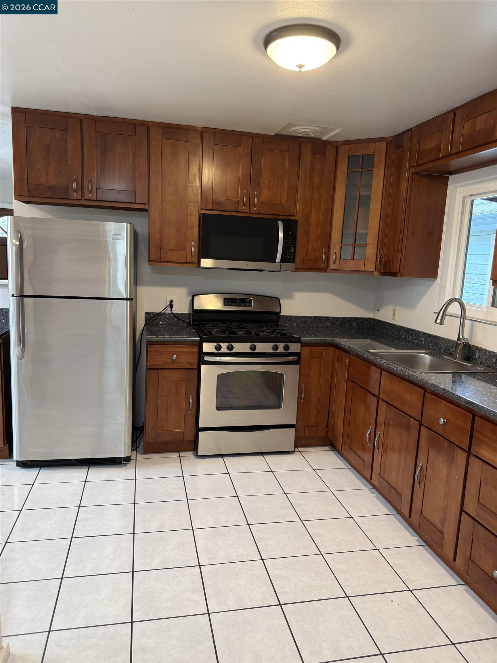 365 Pinole Avenue Rodeo, CA 94572 - Photo 9 of 44 Gallery Image 9