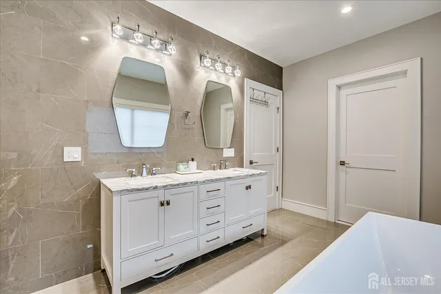 $9,000 | 3979 Park Avenue, Edison, NJ 08820