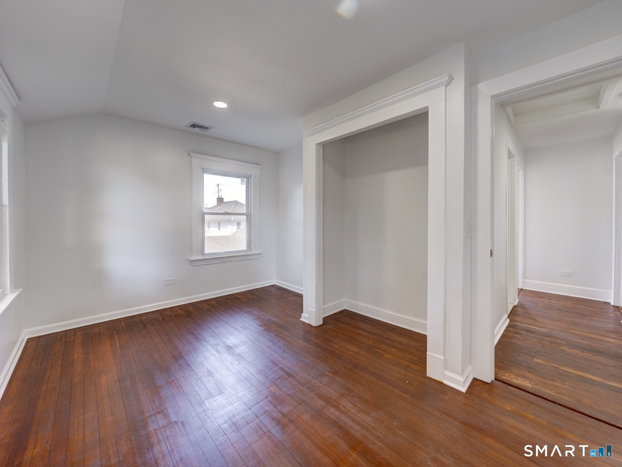 16 Shoreham Road New Haven, CT 06512 - Photo 26 of 40