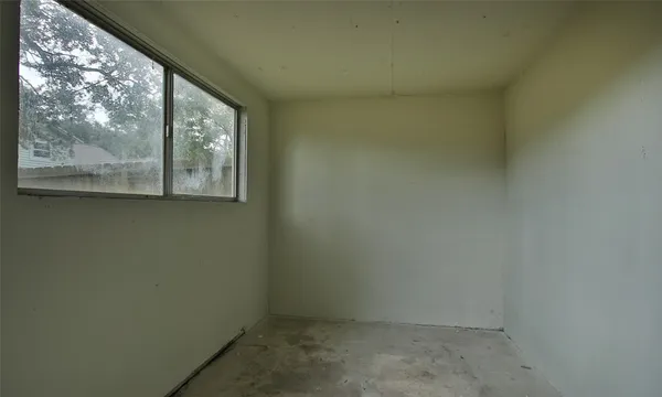 $283,950 | 5019 Westwood Drive, Dickinson, TX 77539